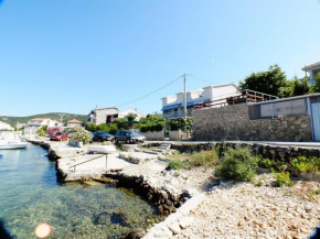 Apartments by the sea Vinisce, Trogir - 19014